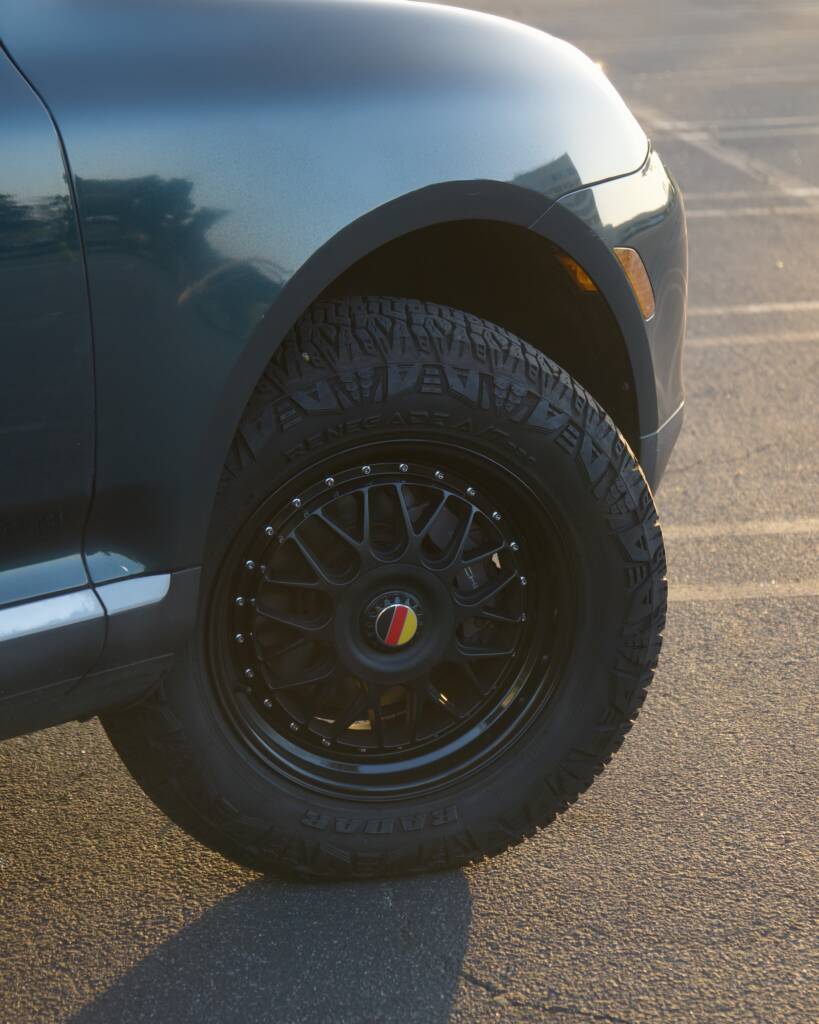 2004 PORSCHE CAYENNE AWD V6 With All Terrain Tyres + $1000